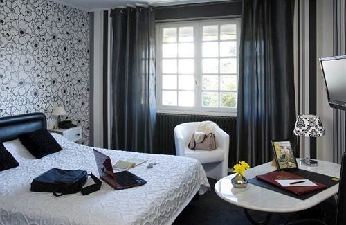 Hotel Logis La Thomasse Aurillac