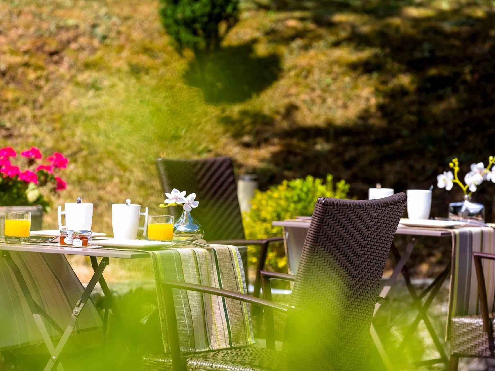 Logis La Thomasse Hotel 3*